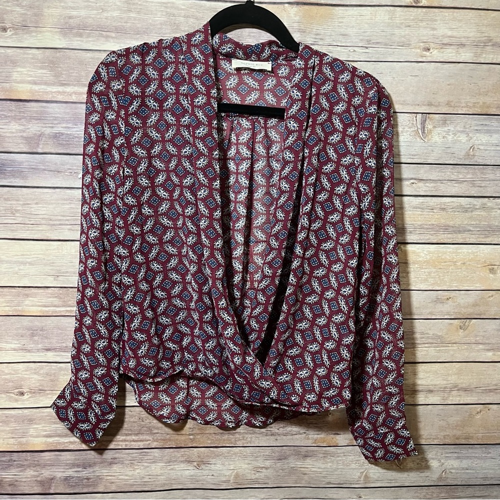 ⭐️ Sophie Rue Sheer Print Faux Wrap Top Wine Red Size XS E1